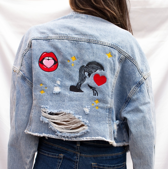 Oversized Cropped Jacket - Picture 1 of 3